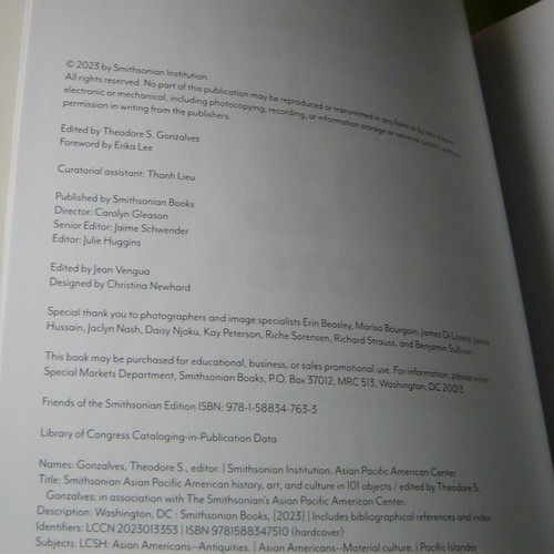 SMITHSONIAN Asian Pacific American History Art & Culture in 101 Objects book NWT - Picture 3 of 4