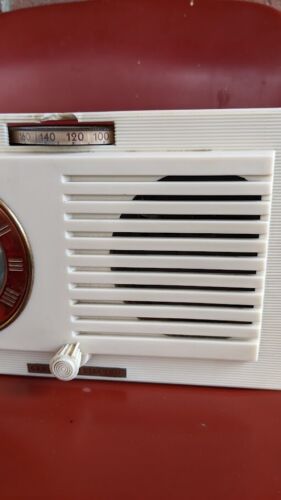 Vintage GE General Electric AM Tube Alarm Clock Radio Model 62 White Red Antique - Picture 4 of 8