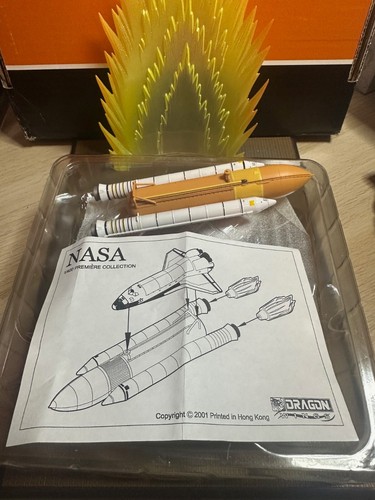 Transbordador espacial Dragon 1/400 NASA Columbia OV-102 con 2 potenciadores SRB en caja difícil de encontrar - Imagen 8 de 10
