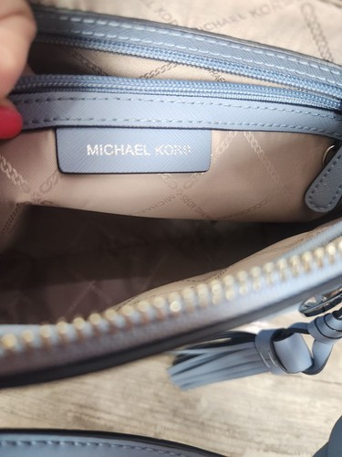 Borsa Michael Kors Sullivan piccola convertibile in pelle con zip superiore nel cielo leggero - Foto 9 di 10