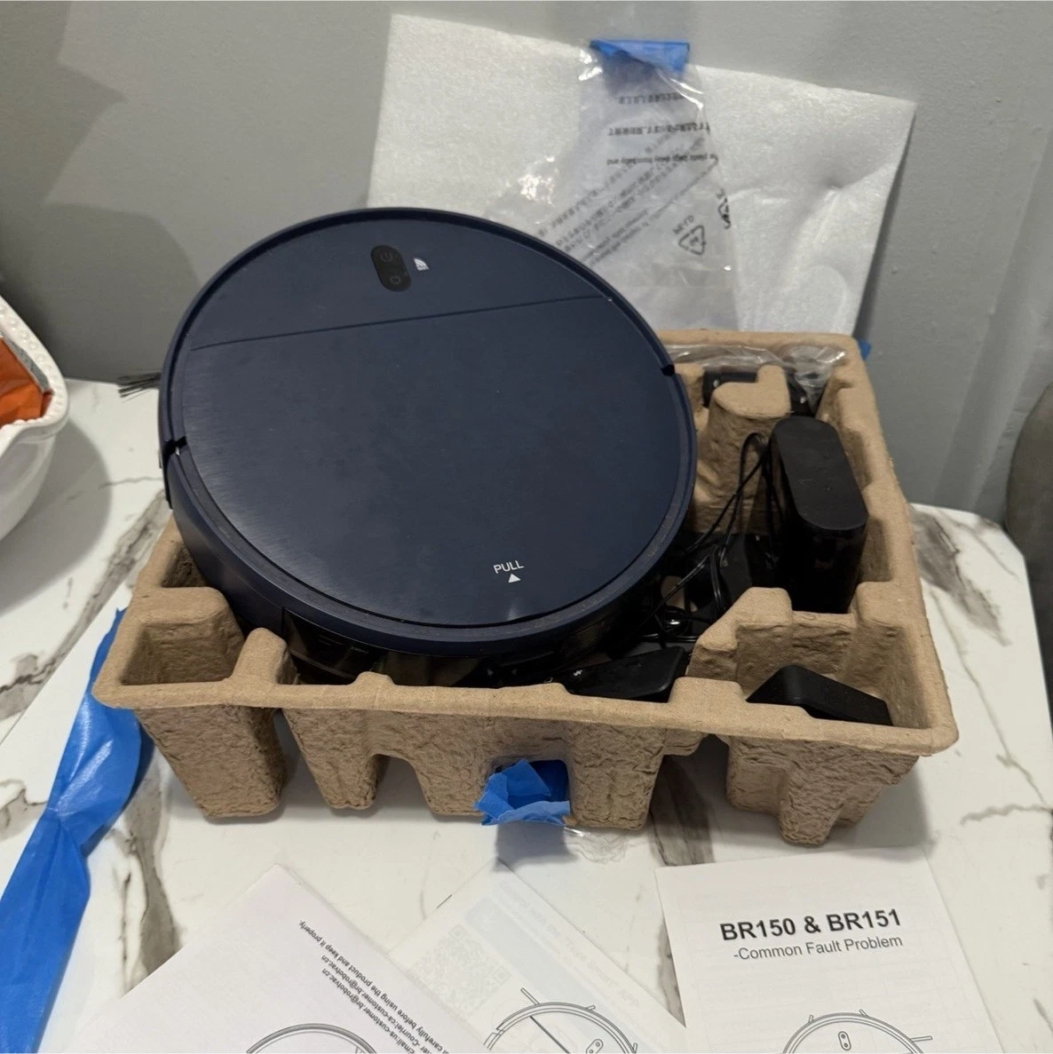 Roborock BR150/BR151 Robotic Vacuum Bagless Cordless Wi-Fi Blue Charger