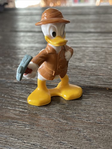 Vintage Disney Donald Duck Explorer/Mountaineer PVC 2.5 In Figure - Picture 8 of 12