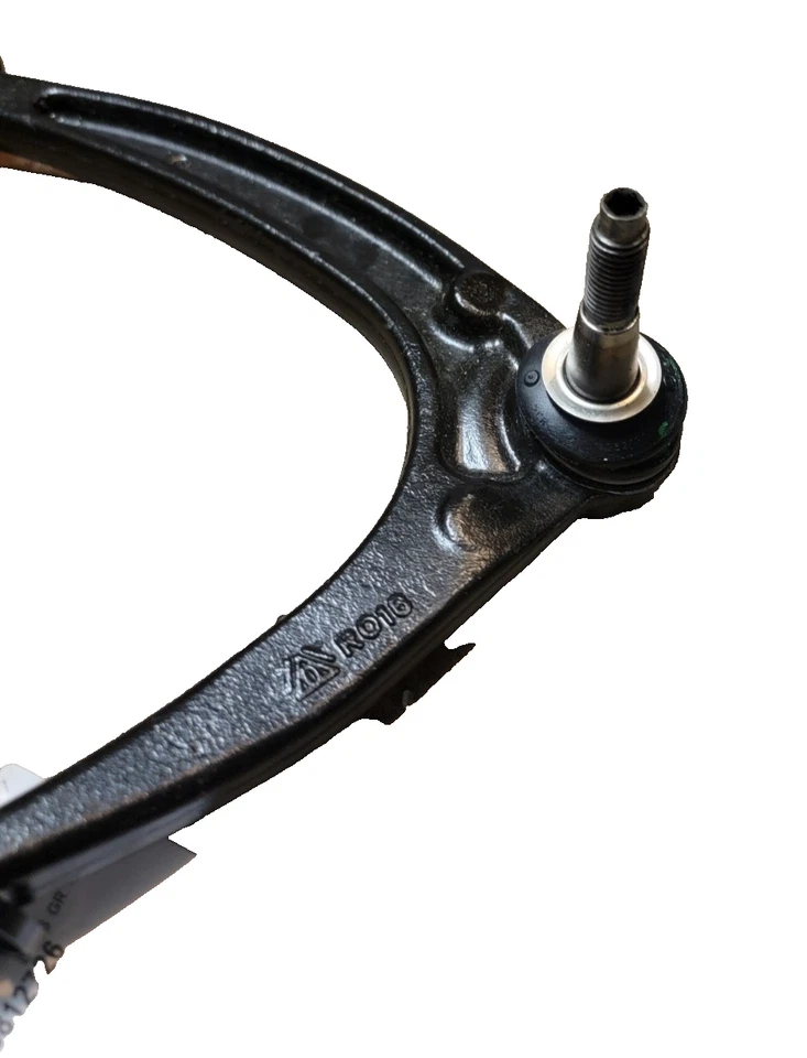 Brazo de control superior genuino del lado del pasajero delantero GM 25812726 Foto 3 de 4