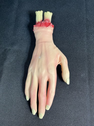 Realista Sangriento Falso Pie Cortado y Mano Decoración Horror Prop Halloween - Imagen 11 de 16