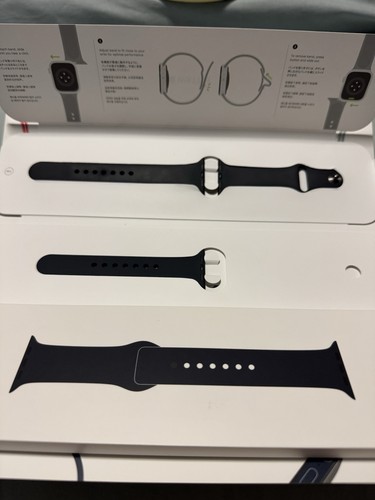 Apple Watch Series 8 (Box included) - Photo 4 sur 4