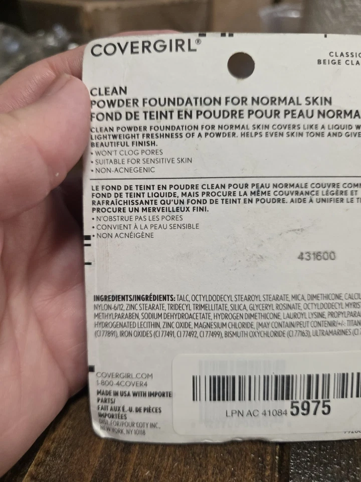 Covergirl Clean Powder Foundation for Normal Skin ~ Choose Your Shade - Image 2 of 2