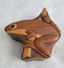 Tree Frog Wooden Puzzle Box Wood Jewelry Trinket Box Collectible