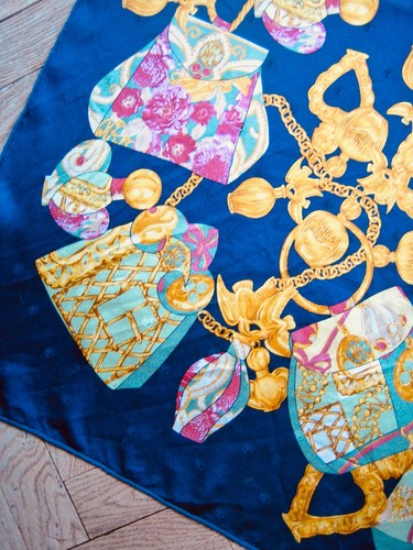 Rare 80s Vintage Silk Satin Jacquard NINA RICCI Square Scarf Rolled Hem Charms - Picture 15 of 18