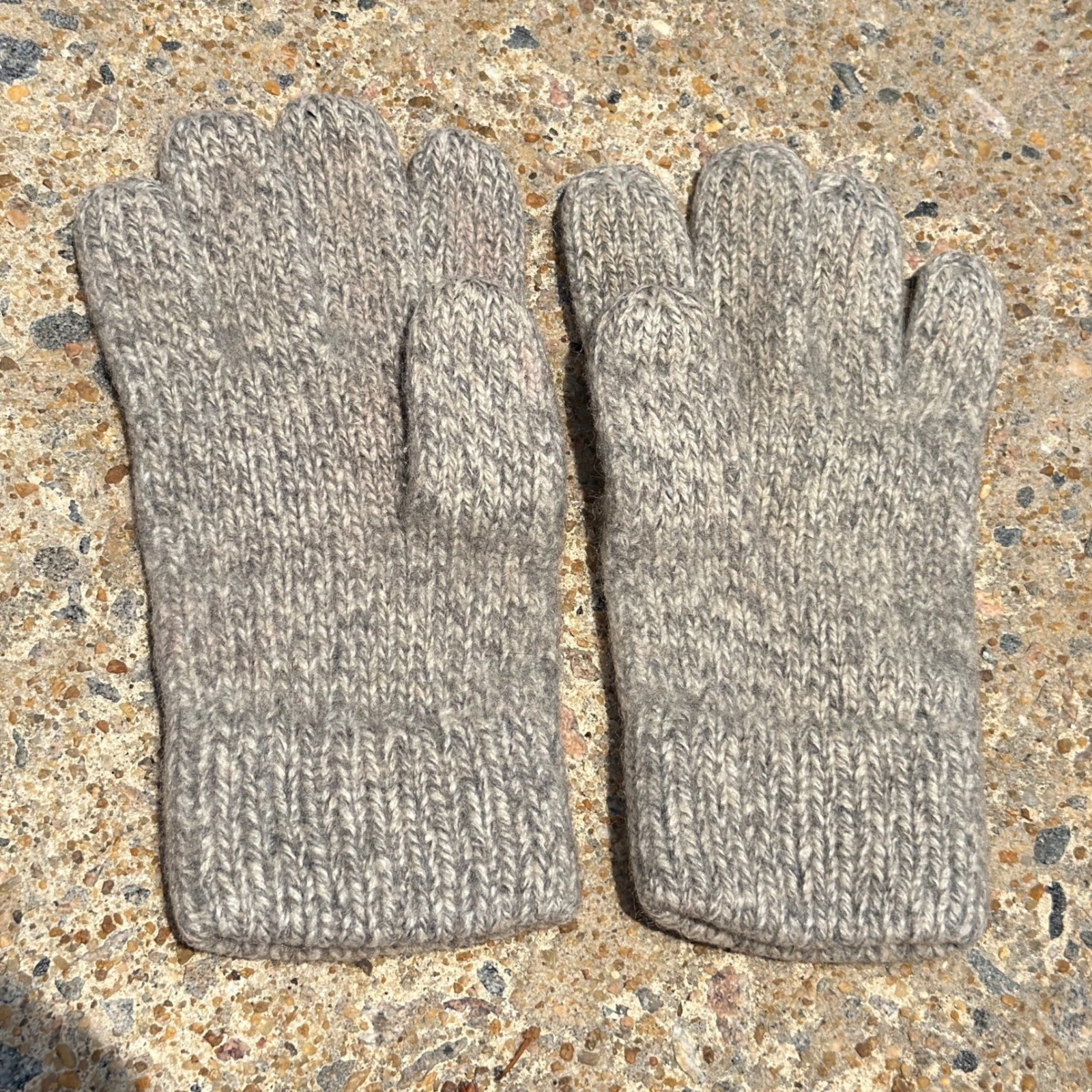 Hand Knit Wool Gloves Winter Mittens Heathered Grey Marl Chunky Ribbed Cuff VTG