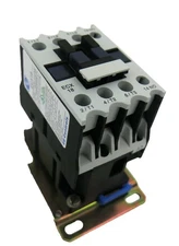 Brand New EEC AEG ECX18-A-DP 3 POLE CONTACTOR 120V N.O. AUX Contact