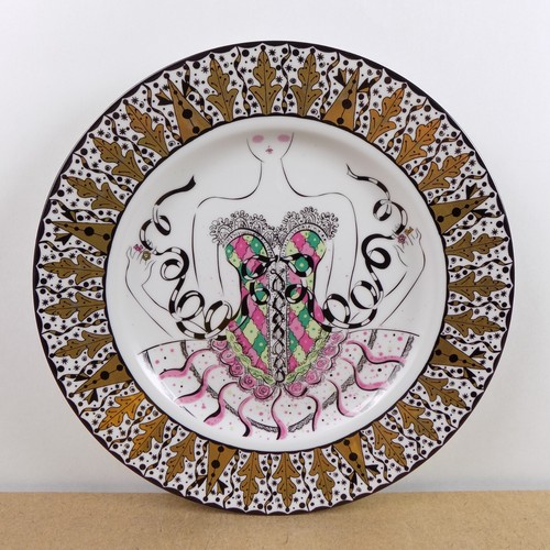 Bloomingdale's Desiree's Bustier 12" Teller Diana Marye Huff Design Porzellan - Bild 1 von 6