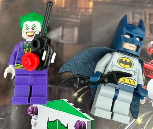 LEGO DC Comics Super Heroes 6857 The Dynamic Duo Funhouse Escape - See Details - Picture 2 of 7