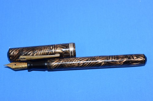 Vintage Unmarked Brown & Gold Fountain Pen with a Simplex No.8 Nib! - Picture 3 of 6