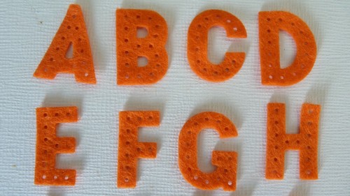CONJUNTO ALFABETO DE FIELTRO 26 X LETRAS APLIQUES FORMAS TROQUELADAS - Imagen 12 de 23