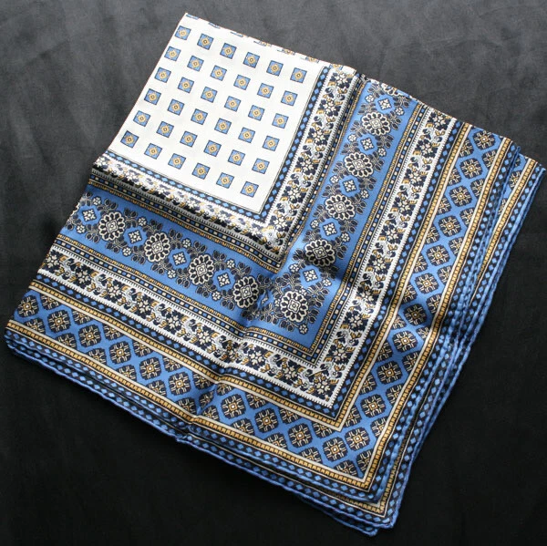 Carré de poche mouchoir en soie foulard bleu et or CHRISTIAN DIOR