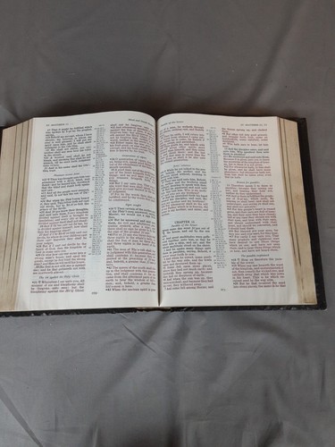 Holy Bible: King James Version Family Record Edition Vintage Early 1970s Red Letter - Bild 15 von 24
