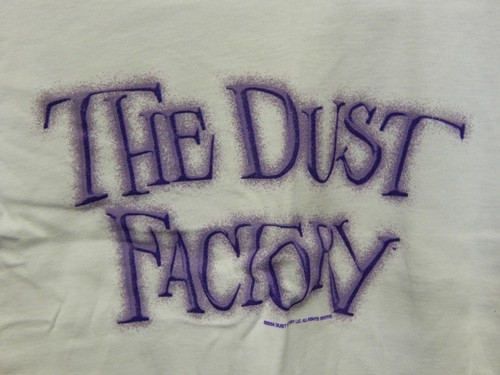 T-shirt promozionale film The Dust Factory mai indossata! Raro! Panettiere Hayden - Foto 2 di 4