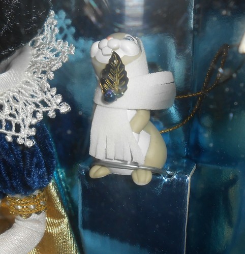 SNOW WHITE Holiday Princess 1998 Disney Holiday Collection by Mattel - Picture 3 of 5