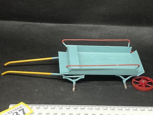 Carro de hojalata y caballo de metal de Kayron Olson AVH (amarillo 237) para restaurar - Imagen 3 de 12