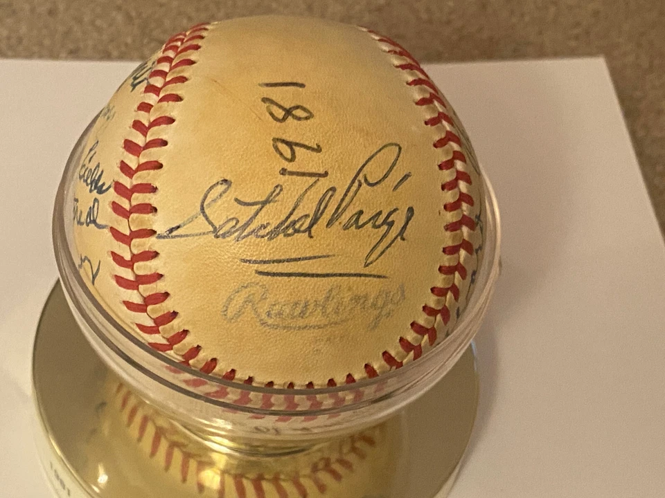 SATCHEL PAIGE LEON DAY 9 MORE NEGRO LG GREATS on AL BASEBALL READ OTHERS SGC COA - Image 2 of 4