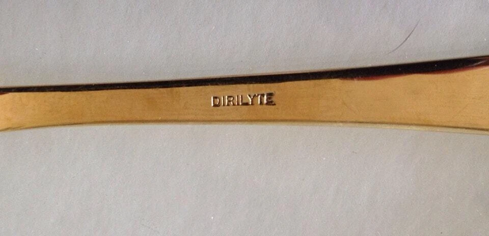 Shimmering Dirilyte Regal Gold tone 10-piece Settings - Lovingly Restored - Image 4 of 4