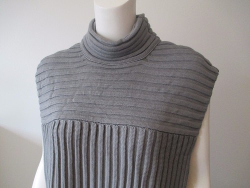 MOTORETA SPAIN Kids Girls Embossed Merino Wool Blend Poncho Sweater S $112 - Picture 3 of 8