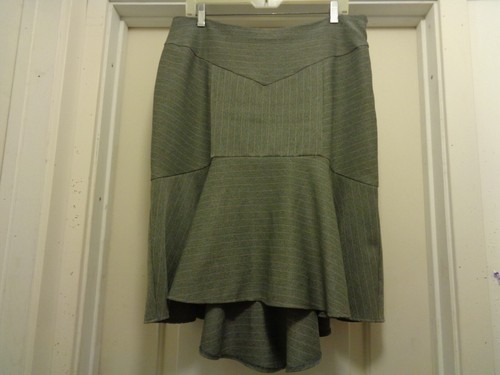 OFFICE SIREN apostrophe GREY W TINY BEIGE STRIPES FLOUNCE HI LOW SKIRT 14