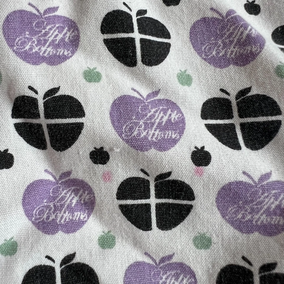 Apple Bottoms scrub top Medium womens short sleeve v neck purple black pockets - Image 4 of 4