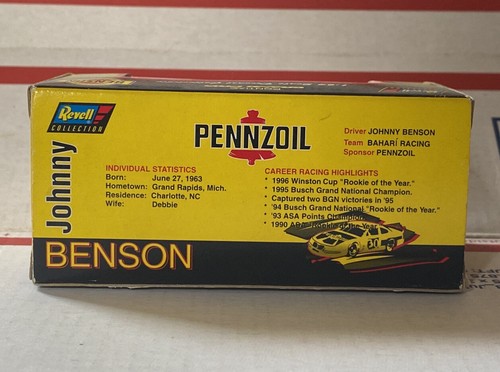 Revell Collection, Johnny Benson #30, 1:64 Scale on Display Base NASCAR 1996 - Picture 6 of 21