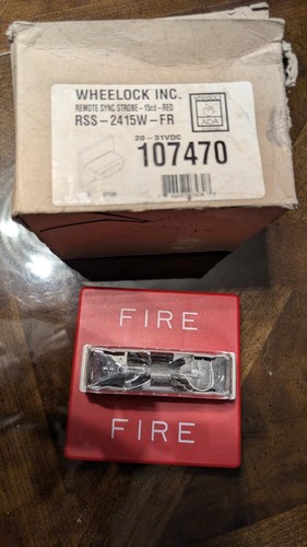 WHEELOCK INC REMOTE SYNC STROBE RSS-2415W-FR 107470 FACTORY NEW IN THE BOX - Picture 4 of 4