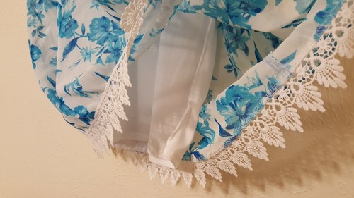 Blau Blumen ärmellos Robert Louis Kleid Spitzensaum Slip gefüttert Reißverschluss hinten Gr. Small - Bild 2 von 10