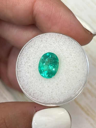 2.70 Carat 10x8 Bright Spring Green Natural Loose Colombian Emerald-Oval Cut - Picture 3 of 11