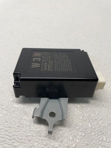 2020-2022 TOYOTA COROLLA TIRE PRESSURE CONTROL MODULE 897A0-12060 OEM 20 21 22 - Picture 5 of 12