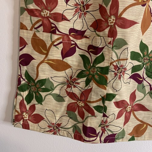 Stars Multi-Color Floral V-Neck Scrub Top Medical Uniform Small - Picture 2 of 8