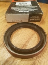 Federal Mogul Oil Seals - 1 seal - 470898,
