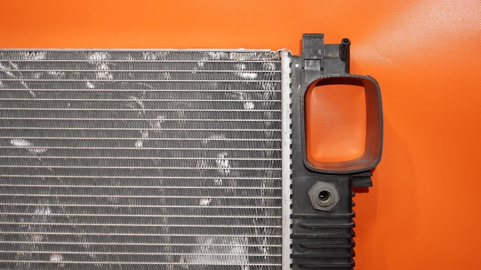 RADIADOR DE REFRIGERACIÓN MERCEDES BENZ S550 2007 2008 2009 A2215002503 CLS550 OEM Foto 3 de 4