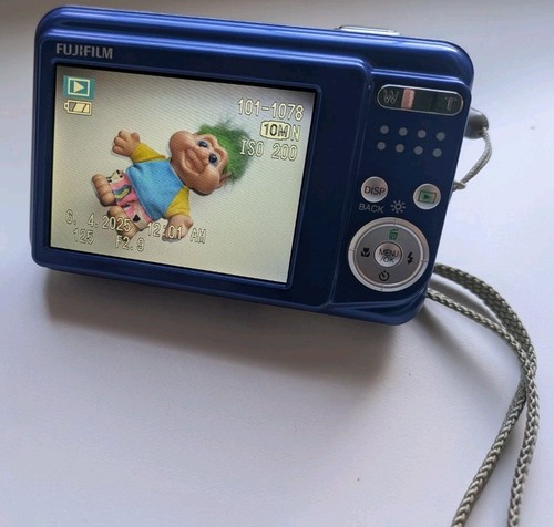 Cámara digital compacta Fujifilm A170 - 10,2 megapíxeles. - Imagen 2 de 5