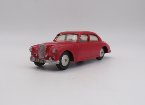 CORGI TOYS 205 RILEY PATHFINDER SALOON RED REPAINTED GOOD IN A POOR REPRO BOX - Picture 2 of 8