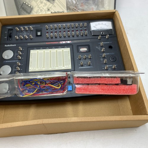 Vintage Radioshack Electronics Learning Lab Complete Course In Electronics - Picture 6 of 18