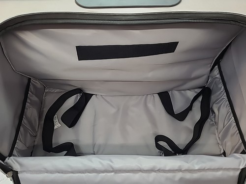 Inspira 620143396 Universal Medium Roller Bag- 22.5 W x 10.5 D x 15 T-NEW IN BOX - Picture 8 of 10