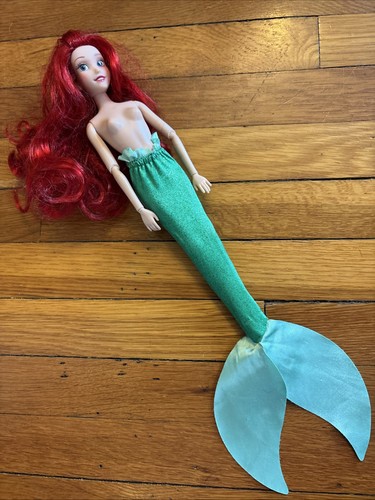 Disney Store Princesa Ariel La Sirenita Muñeca Barbie ARTICULADA SIN TAPA - Imagen 1 de 8