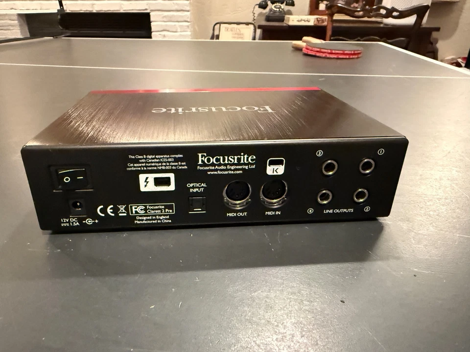 Focusrite Clarett 2Pre THUNDERBOLT2 Audio Interface Excellent Condition w/Cable - Image 3 of 4