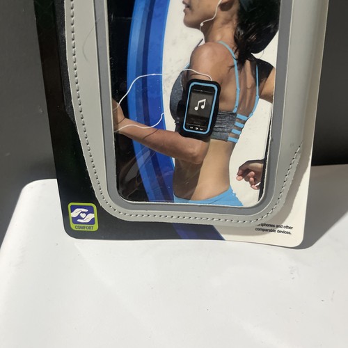 Cell Phone Workout Armband Pro Strength Active Reflective Adjustable Band New - Picture 3 of 5