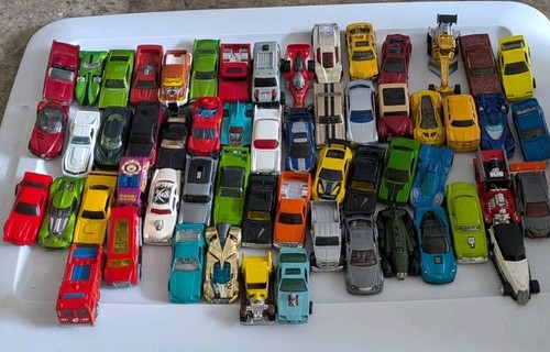 Hotwheels Car Lot Vintage And Modern - Picture 1 of 24