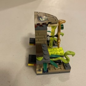 LEGO Ninjago Venomari Shrine 9440 100% Complete w/ Minifig & Instructions
