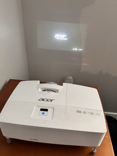 Acer H5380BD 720p (Upscale 1080p) HD Home Theater Projector - Picture 2 of 8