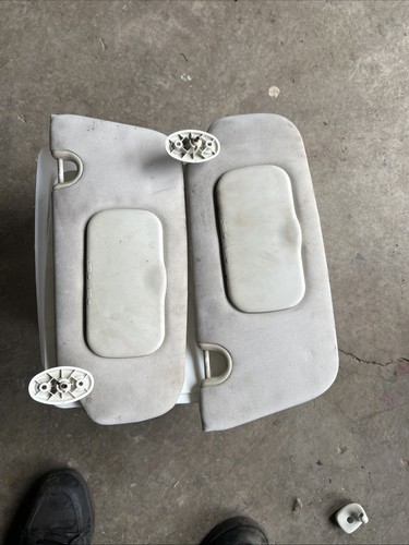 2008 Jeep Patriot Sun Visor Pair - Photo 2/2