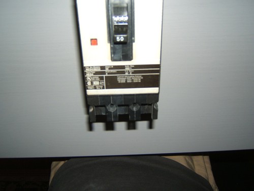 Siemens SENTRON 480V~ Max. Disyuntor de caja moldeada de 3 polos 50A HED43B050 - Imagen 3 de 9