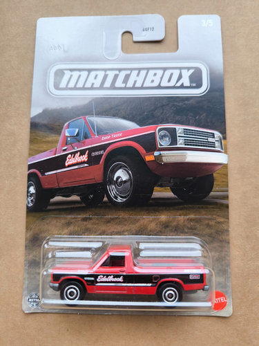 2025 MATCHBOX MBX 1977 FORD COURIER TRUCK RED BLACK 3/5 GGF12