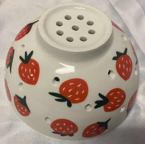 Allure~ Berry Colander, Small Ceramic Fruit Dish, NEW!(Opened bx) - Bild 2 von 5